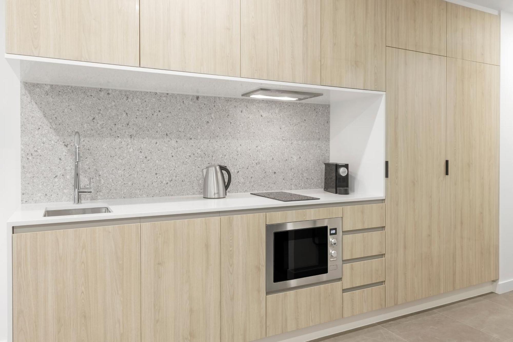 Meriton Suites Μελβούρνη Εξωτερικό φωτογραφία A kitchen in a typical apartment